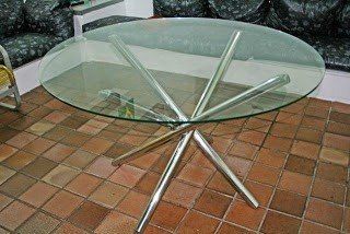 Aparador Para Vidro Triangulo  60cmt X 80 Cmt
